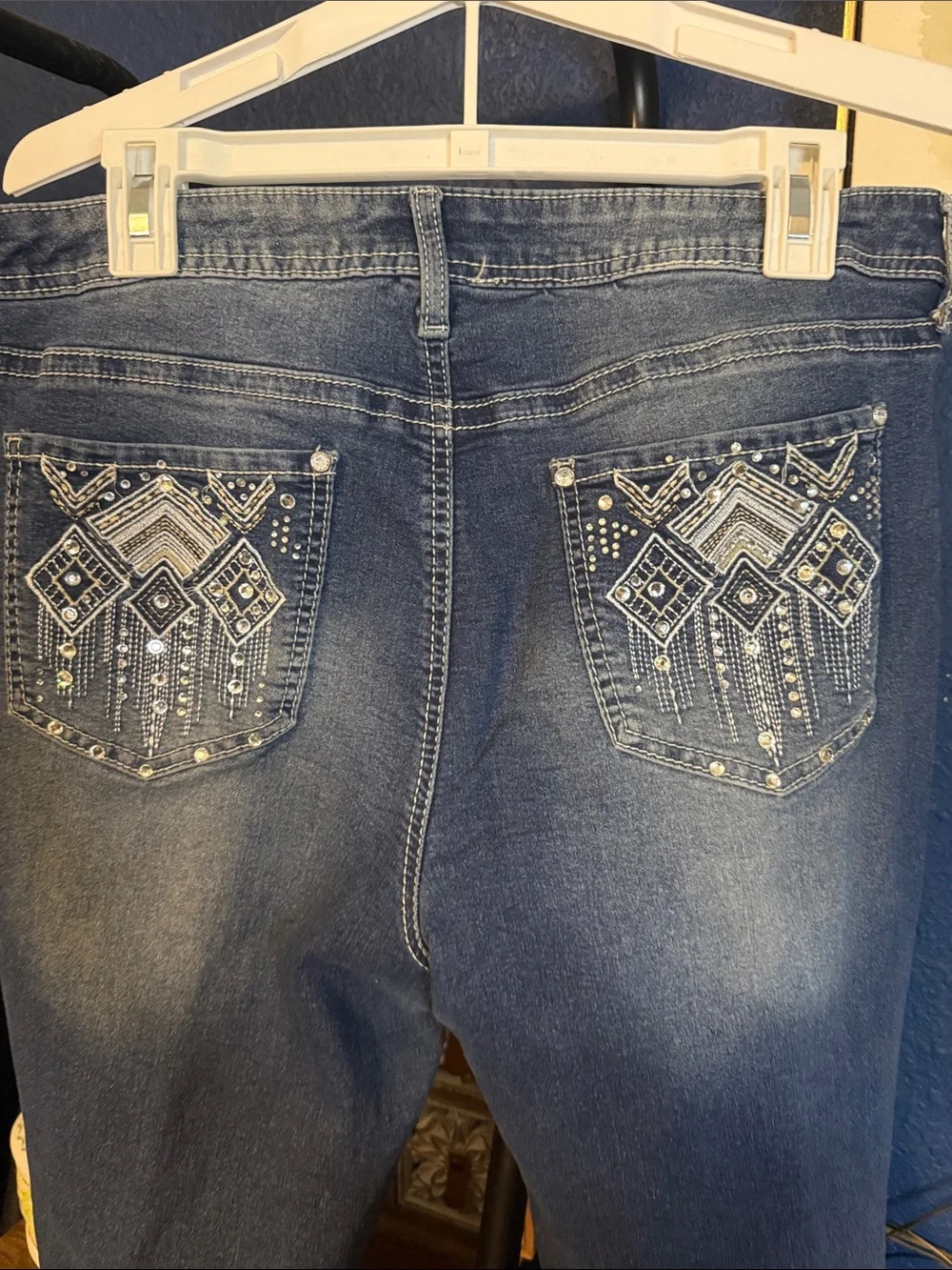 Straight Leg Women’s Jeans with Embellished Back Pockets - Blue